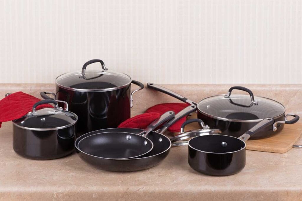 Jogo de panelas: durabilidade e estilo para preparar receitas com facilidade no dia a dia
