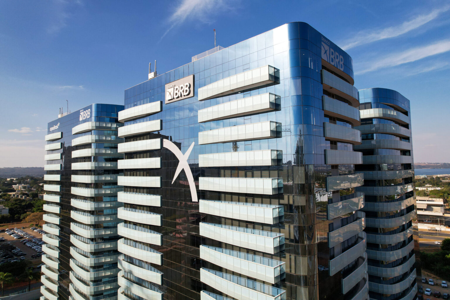 S&P rebaixa nota do BRB e cita risco em capitalização