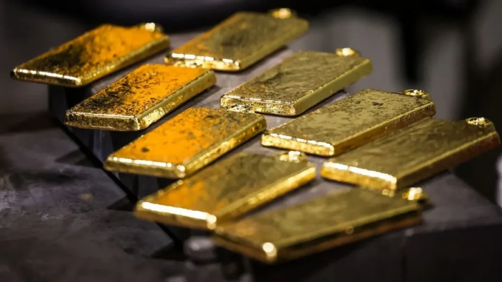 Ouro fecha em alta com foco no Fed e supera pressão do petróleo